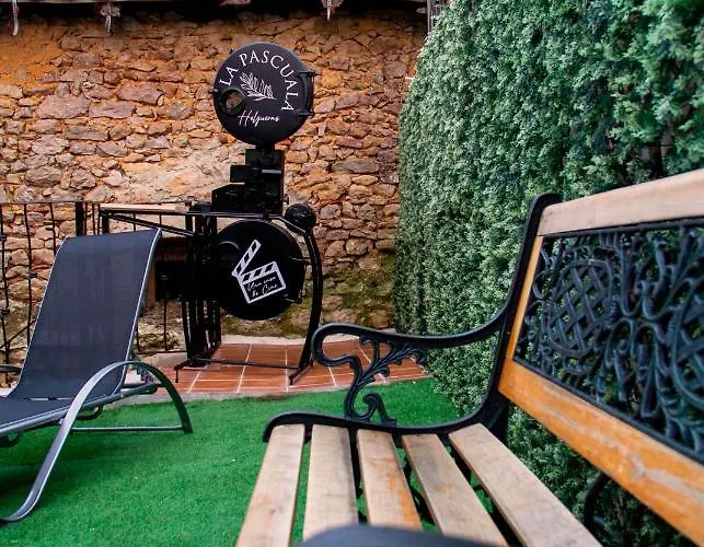 Casa La Pascuala * Helgueras